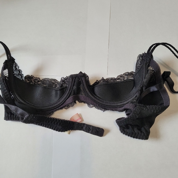 vintage Black lace open cup bra with adjustable straps - Picture 3 of 3